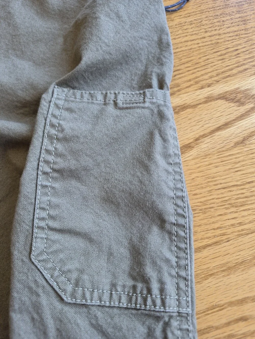 Columbia Mens Shorts Sage Green Utility Canvas  Size 40W 10L